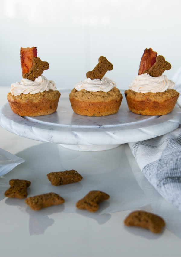 Easy Dog Cupcake Recipe: Peanut Butter And Bacon Pupcakes!